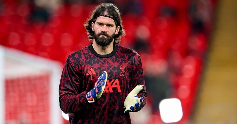 Contrasting reports regarding Alisson Becker