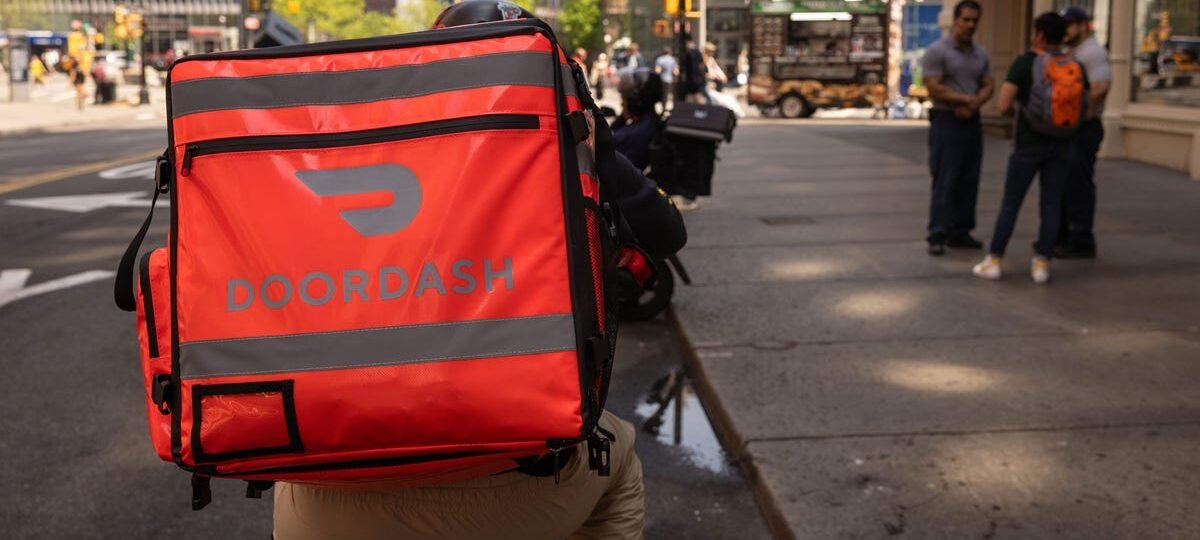 DoorDash is hiring a 'fight promoter meets growth hacker' to target the 'terminally online' on X for $200,000 a year