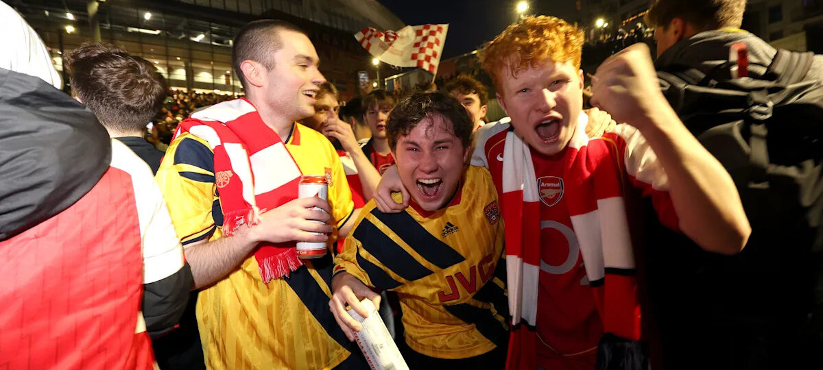 📸 Rice told you so! Arsenal stars & fans already celebrate the title