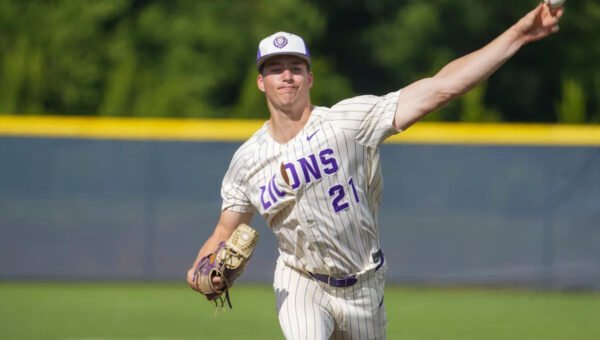 Vanderbilt baseball signee Bo Holloway can handle pressure. How R.A. Dickey helped