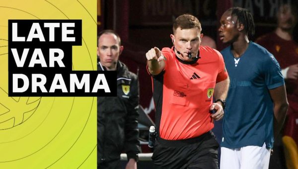 Controversial 99th-minute penalty boosts Celtic title hopes