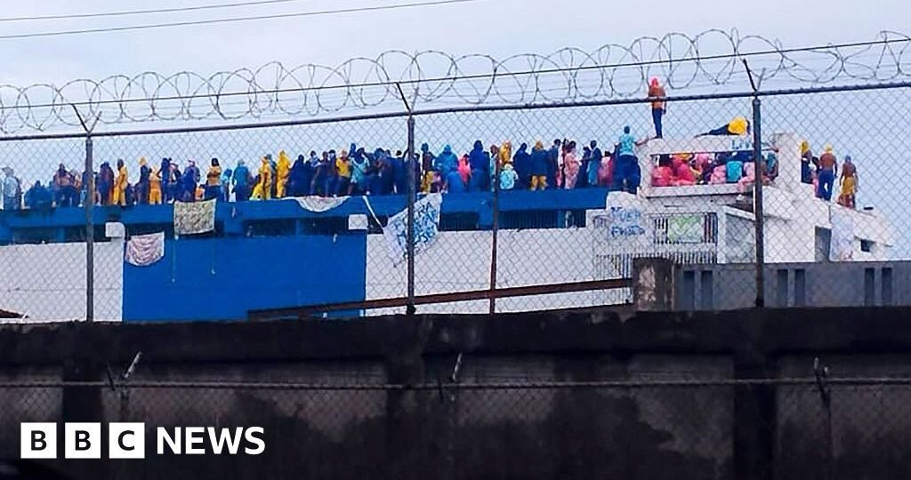 Clashes as Venezuelan prisoners protest over alleged mistreatment