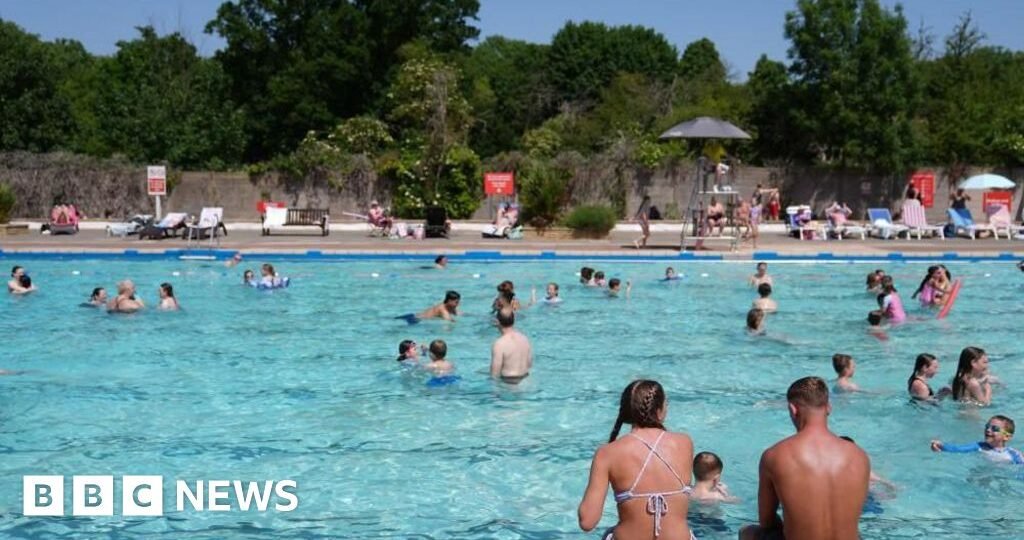 UK temperatures break May records for second day in a row
