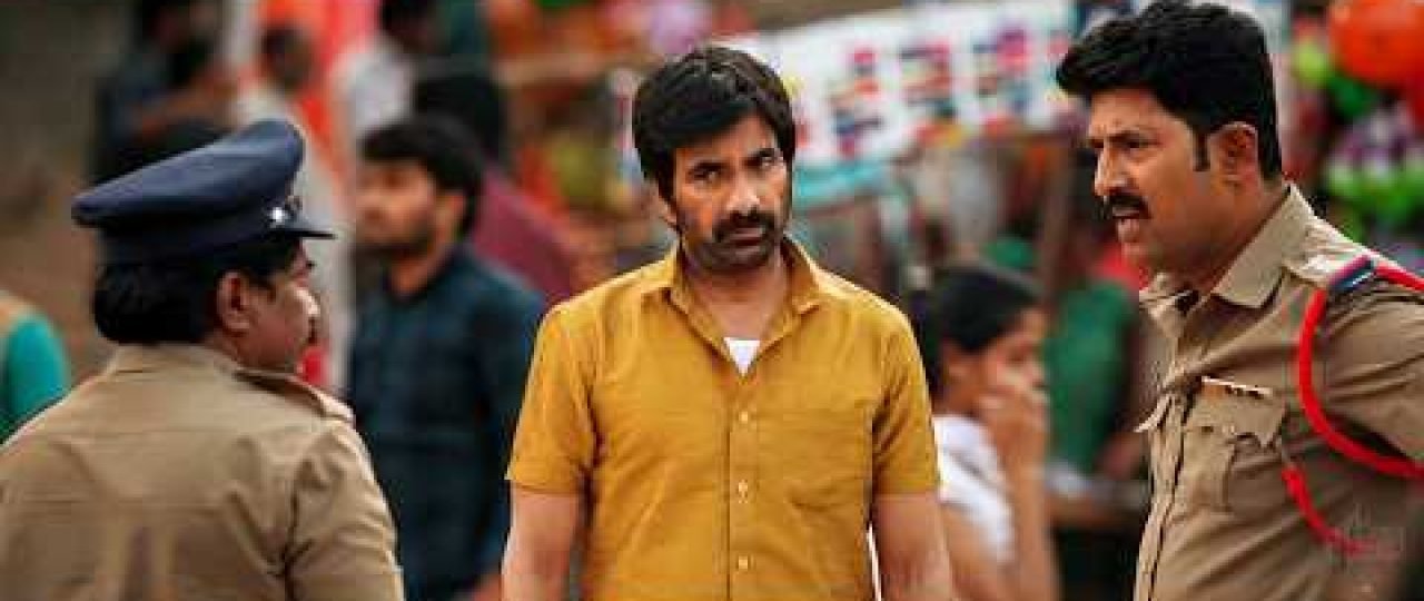 पोलिसवाले को पता नहीं था सामने कलेक्टर खड़ा है : ज़बरदस्त सीन | Ravi Teja | Hindi Dubbed Scene
