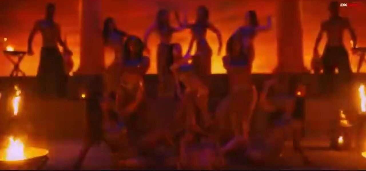 JALTI NAZAR || Bollywood Hot Item Song #shortmax #viralbollywoodsong #ForYou #Magic