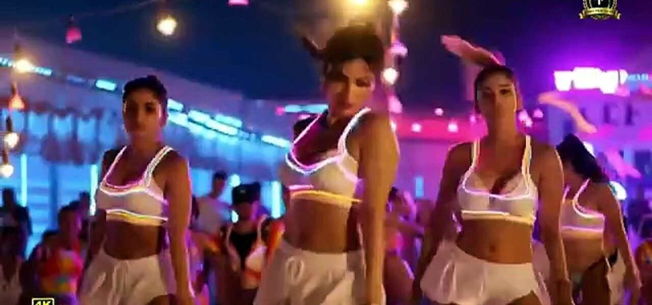 Oh baby tu mera song || latest Hindi song || Bollywood dance song #shortmax #viralbollywoodsong #ForYou #Magic