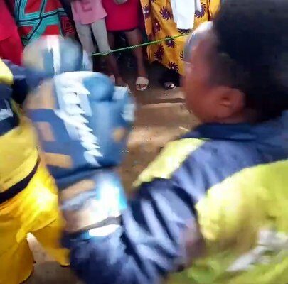 Village boxing championship don start! 😂🥊 Loser go buy suya! Forget Tyson vs Jake Paul…