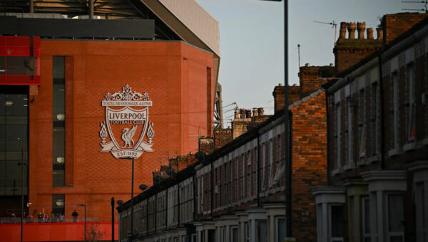 Liverpool streaks to lead on Kennet Eichhorn, BVB still in race