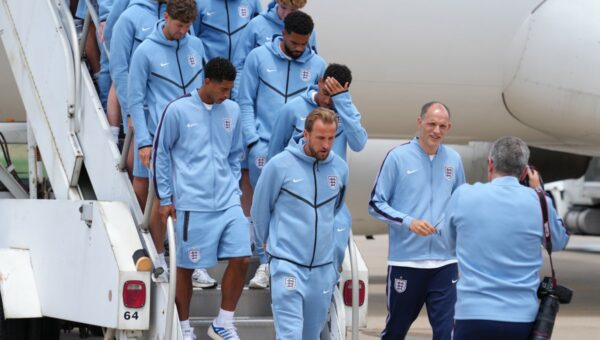 England World Cup chef stopped from boarding train due to kitchen knives