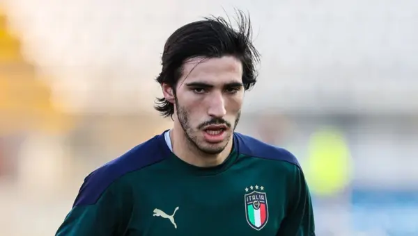 Transfer: Arsenal step up bid for Tonali as Man Utd enter race for Robinson