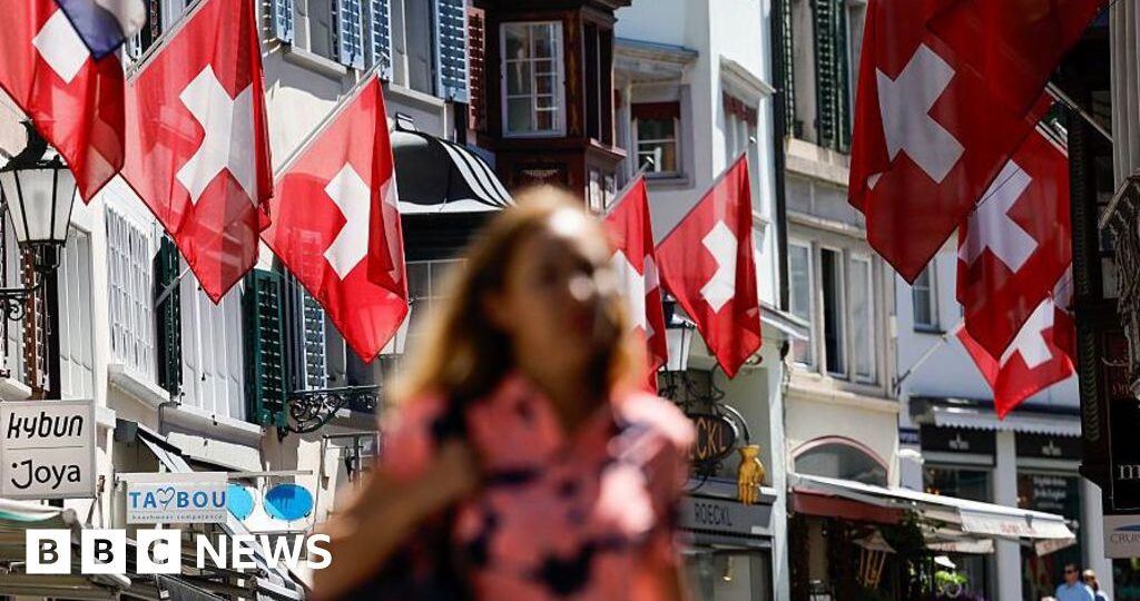 Switzerland to vote on plan to cap population at 10 million