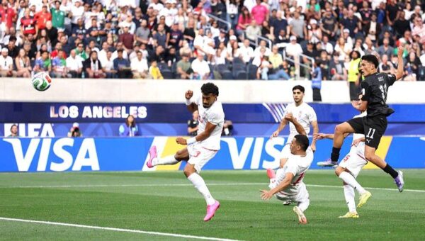 New Zealand take early lead against Iran in Los Angeles