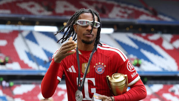Bayern Munich News: A massive contract extension for Michael Olise?; Liverpool to make nine-figure proposal for Yan Diomande?; and MORE!
