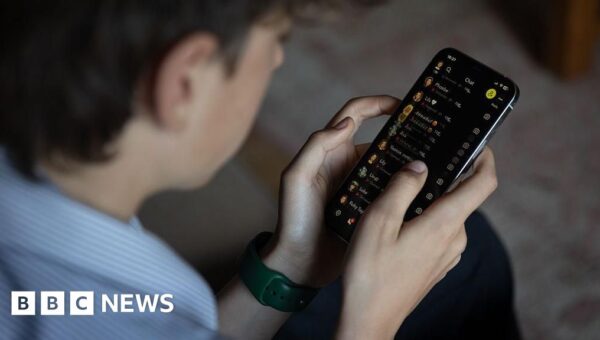 Canada proposes teen social media ban – with workaround for tech firms