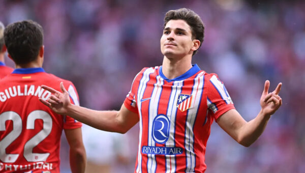 What is Atlético’s stance on selling Julián Alvarez to Real Madrid?