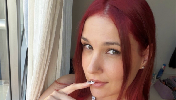 From Parody Streamer to Becoming the Parody: The Online Reinvention of Sarothica