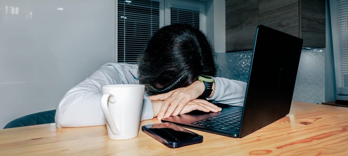 This startup founder says he works 7 days a week, keeps a mattress in the office, and sleeps 3 hours a night