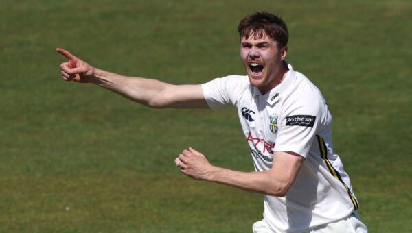 Durham enforce follow-on against Derbyshire