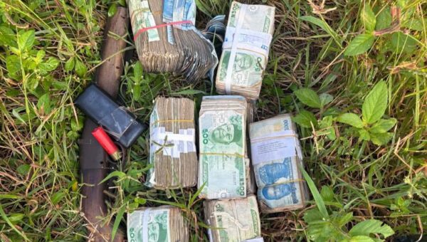Police kill two suspected kidnappers in gun duel, recover N2.2m, gun in Ogun