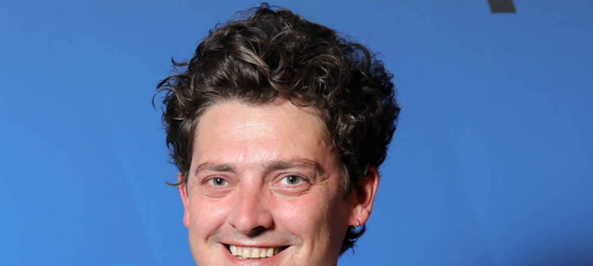 British actor praised for 'rugby tackling' handbag robber before film premiere