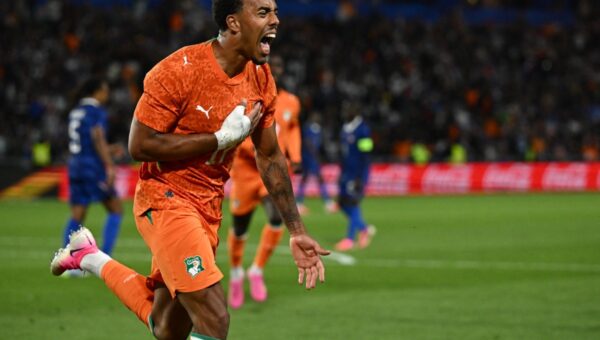 Ivory Coast beats France in World Cup warning to one of the favourites