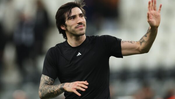 Spurs told it would cost club record fee to sign exceptional Premier League midfielder