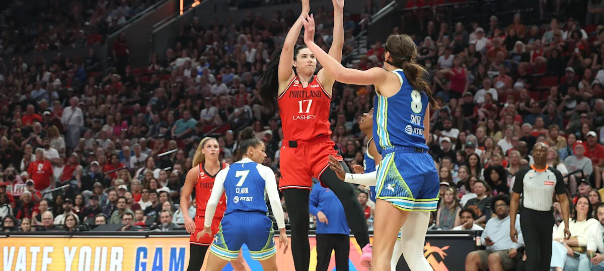 Megan Gustafson comes up clutch in Fire win over Wings
