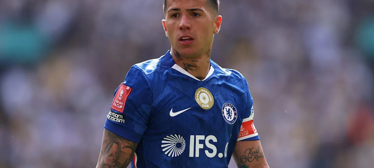 Premier League giants awaiting Real Madrid’s offer for €140 million-rated standout midfielder