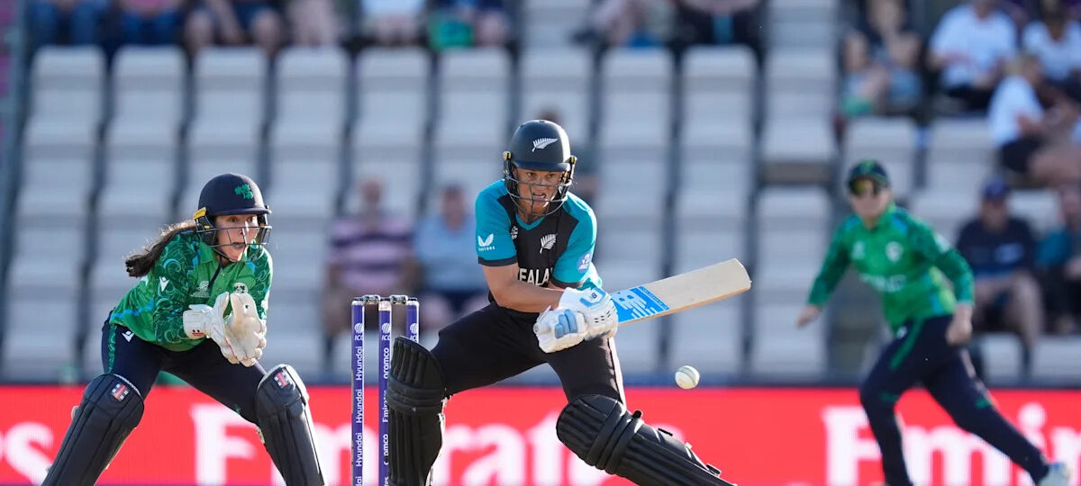 New Zealand edge Ireland by 4 runs to keep Women’s T20 World Cup hopes alive