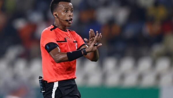 Somalia backs referee after he is denied entry to US