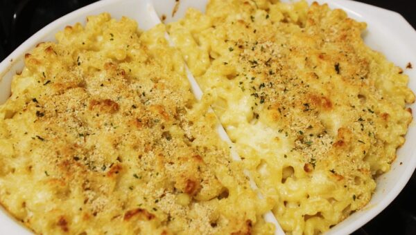 I tried Martha Stewart’s and Ina Garten’s baked mac and cheese recipes. The best added an unexpected ingredient.