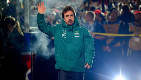 Fernando Alonso Fires Back at Critics: “Aston Martin Has Been Very Badly Treated”