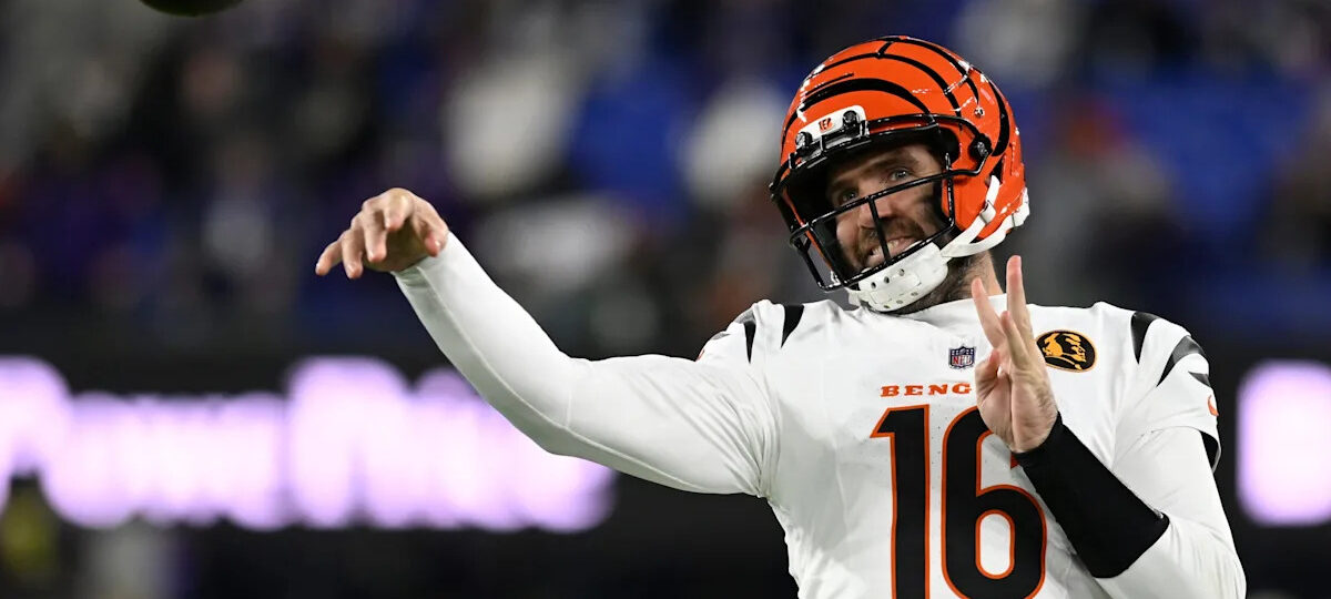 Bengals enjoy embarrassment of riches at QB, too