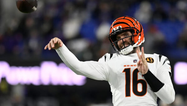 Bengals enjoy embarrassment of riches at QB, too