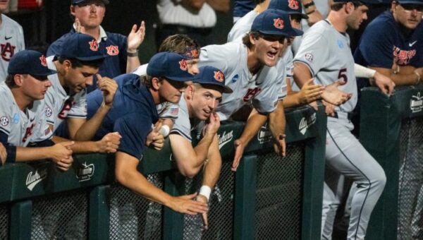 Milwaukee vs. Auburn baseball box score: Live stats from NCAA Baseball Championship Game 6