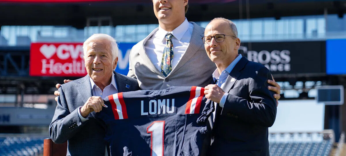 Patriots officially sign first-round draft pick to rookie contract