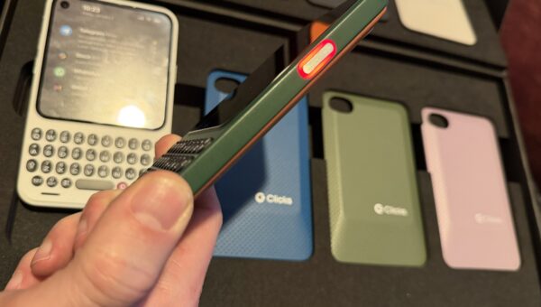 Clicks shows off its BlackBerry-inspired phone in a new hands-on video