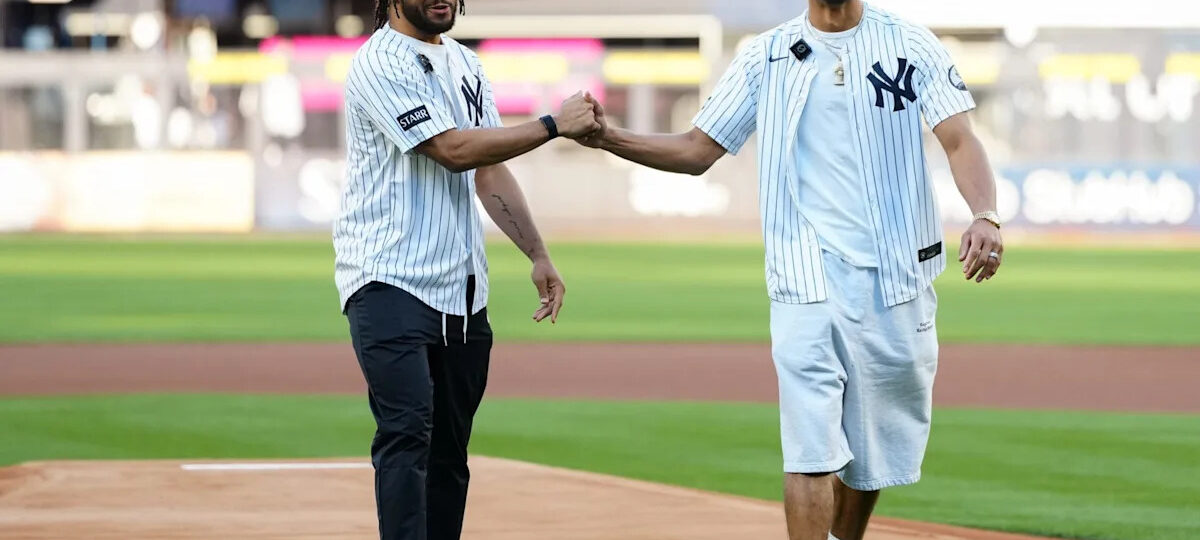 Jalen Brunson and Josh Hart throw out first pitch as Knicks’ championship tour reaches Yankee Stadium