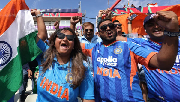 Late flurry of boundaries boosts India against Pakistan