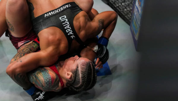 PFL San Diego video: Liz Carmouche savvy as ever with first guillotine