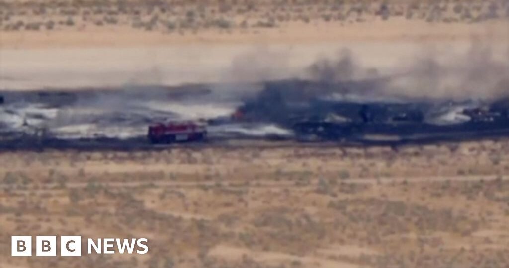 US Air Force B-52 bomber plane crashes after take off in California