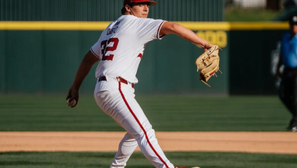 How did Arkansas baseball perform against SEC rivals in College World Series?