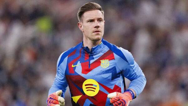 Ajax only willing to pay a fraction of Marc-Andre ter Stegen’s salary as loan talks with Barcelona continue