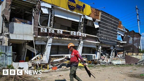 Hundreds of aftershocks jolt Philippines as officials say death toll could rise