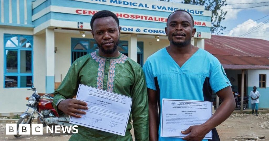 Five patients recover from Ebola in DR Congo and leave hospital