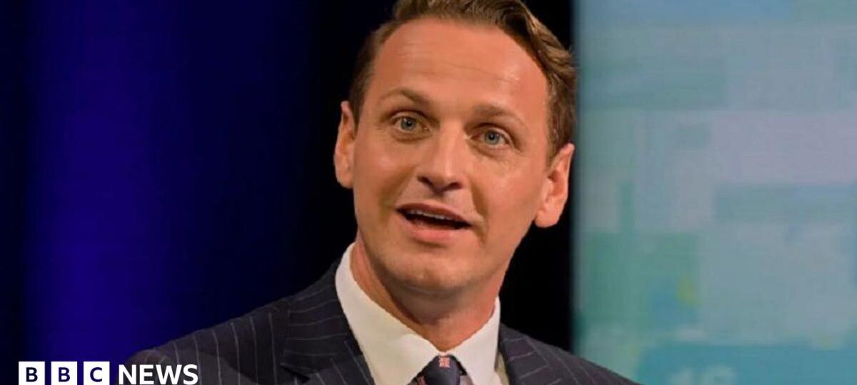 Starmer and home secretary in row over minister's future