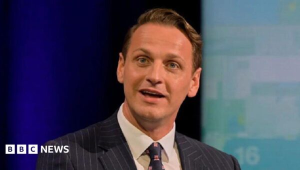 Starmer and home secretary in row over minister’s future