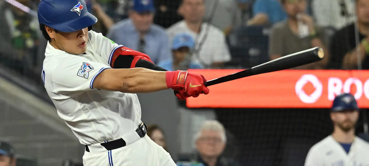Kazuma Okamoto homers and Blue Jays’ bullpen shuts the door in 4-2 victory over Astros