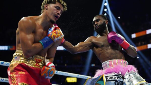 Jaron Ennis survives scare to stop Xander Zayas and unify 154lb titles in instant classic