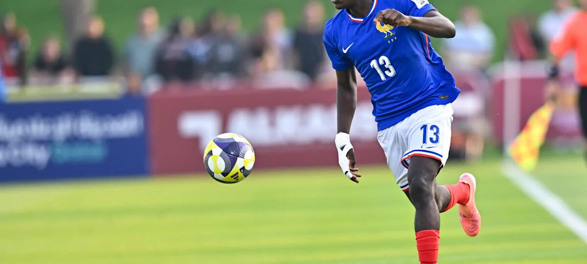 Arsenal Could Beat Barcelona to Huge Defensive Prospect